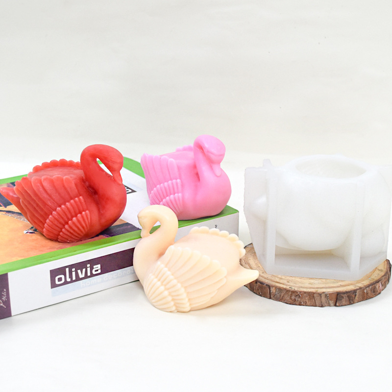 Matrita de silicon, Milmatt, Model lebada pentru lumanari, silicon alimentar, non toxic, 7 x 10 cm [3]