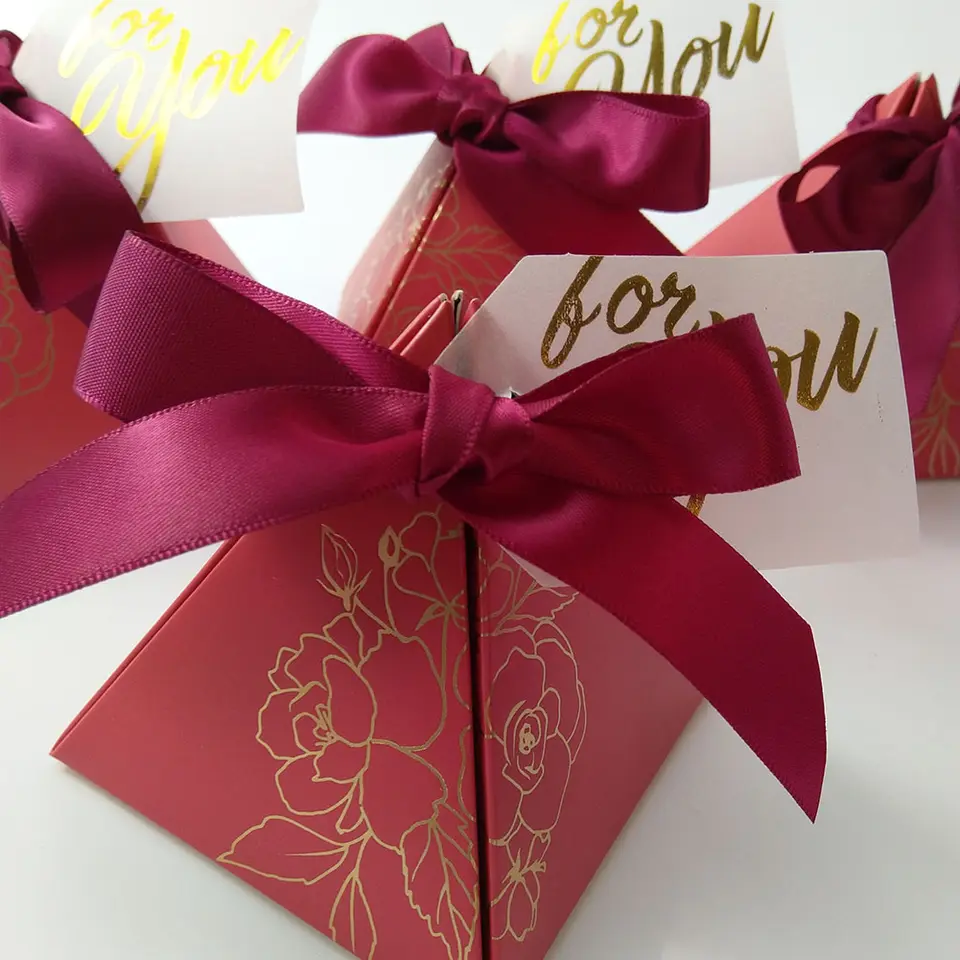 Set 20 Cutii Marturii/Cadou, Milmatt, panglica saten Rosu Bordo, culoare Rosu Bordo, 7x7x8 cm [3]
