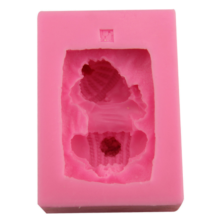 Matrita de silicon, Milmatt, Model Bebelus pe perna, pentru lumanari, silicon alimentar, non toxic [8]