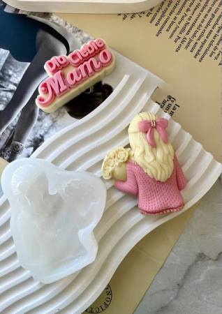 Matrita din silicon alimentar premium, Girl with a box of roses, pentru lumânări, săpun și deserturi [3]