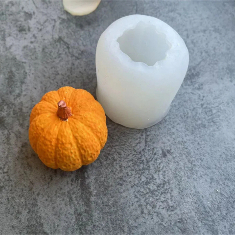 Matrite pentru Lumanari - Matrita pentru lumanari, Milmatt, Model Dovleac, Halloween, toamna, silicon alimentar, non toxic, 70 x 55 mm