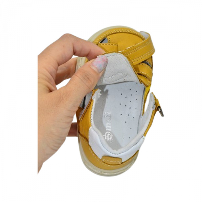 Pantofi ortopedici, din piele, cu talpa flexibila, pentru baieti Small Foot PSFB2207, Galben [5]