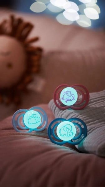 Suzeta ortodontica din silicon, MAM Supreme Night 831676, Albastru [7]