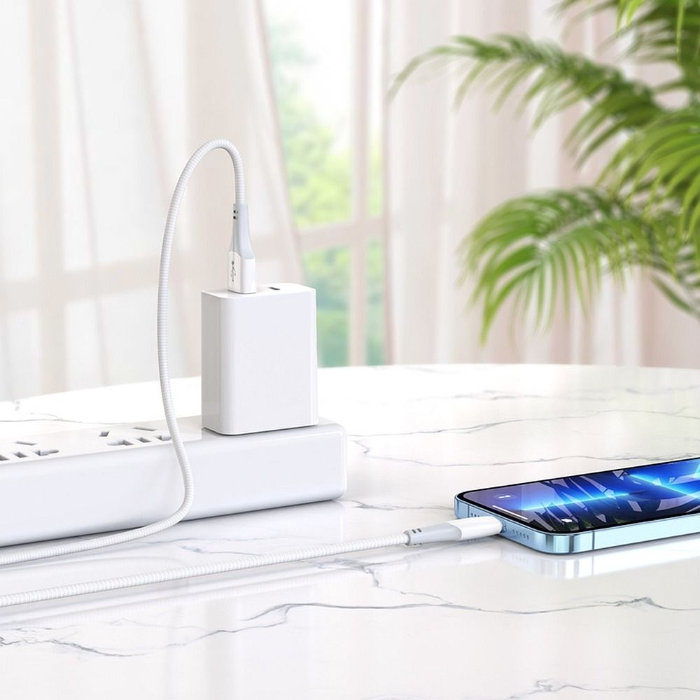 Cablu Hoco USB-A la Lightning 2.4A X70 1m Alb - Încărcare Rapidă și Conectivitate Fiabilă pentru Dispozitivele Tale Apple [2]