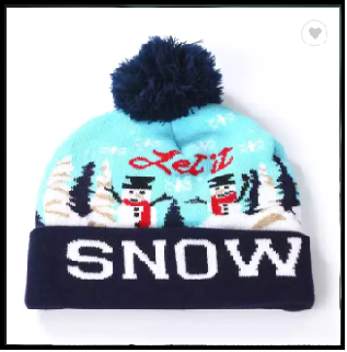 Haine - Căciulă  sezon iarna cu leduri  ”Let it snow” marime universala