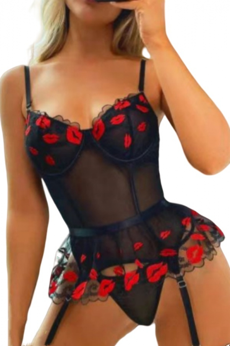 Set lenjerie erotica, body decupat, portjartiera si chiloti tanga G1116rosu [1]