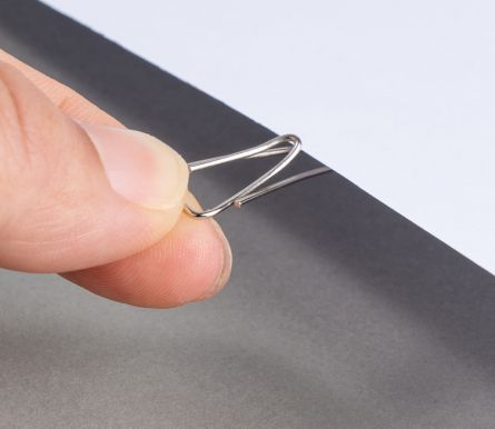 Agrafe metal triunghiulare Deli 25 mm – 100 buc/cutie [2]