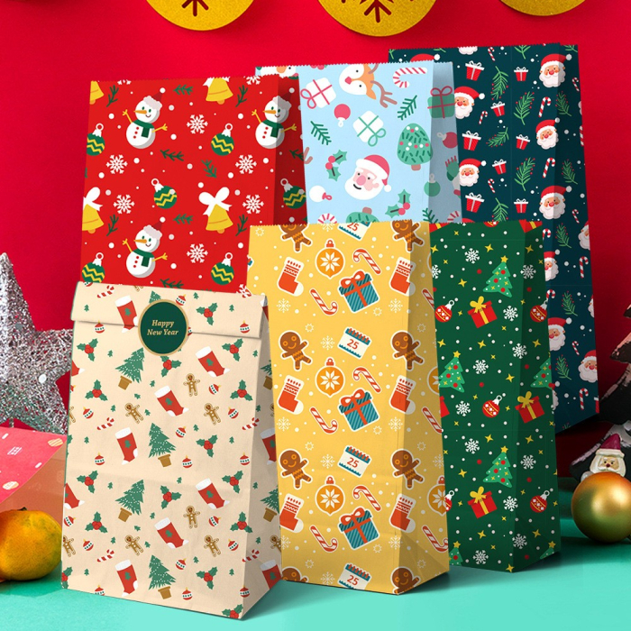 Set 12 Pungi de Cadou, Tema Craciun, cu Motive Festive, 12 Stickere Incluse, 24 x 13 x 8 cm, din Hartie, Multicolor [5]