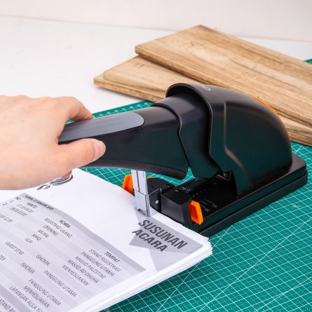 Capsator Deli Power Saving negru – 80 coli [3]