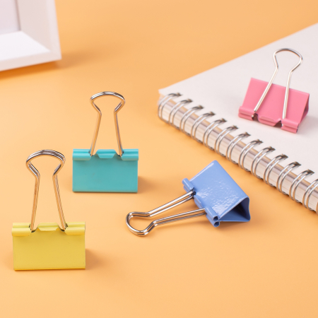 Clipsuri hartie Deli 32 mm, color – 24 buc/cutie [2]