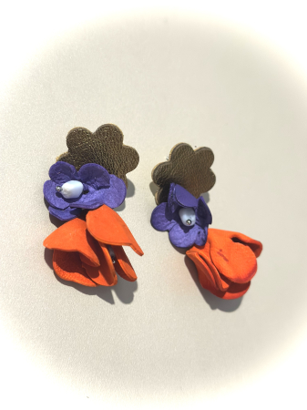 Cercei din piele naturala - Cercei floare -în nuanțe de auriu, mov, portocaliu