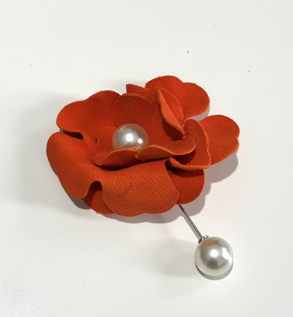Broșe din piele naturala - Broșa Rosa Viva -M06