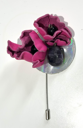 Broșe din piele naturala - Broșă Rosa Viva - M11