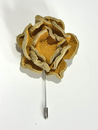 Broșe din piele naturala - Brosa Rosa Viva - M09