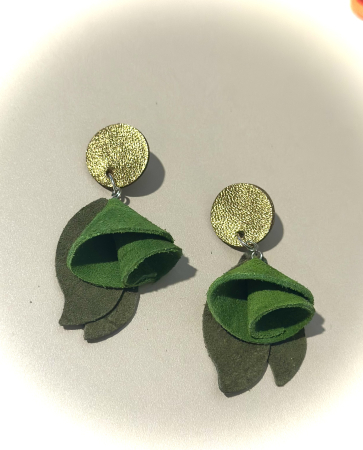 Cercei din piele naturala - Cercei “Toamna by MMagic Art” în nuanțe de auriu și verde