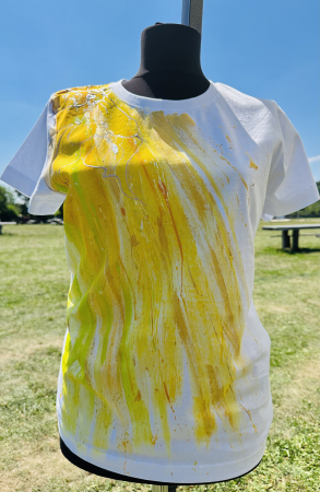 Tricouri pictate manual - Tricou  mărime M