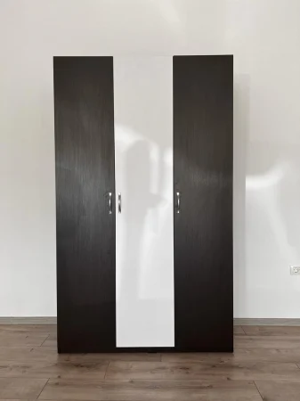 Mobilier Dormitor - Dulap 3 usi Wenge/Alb