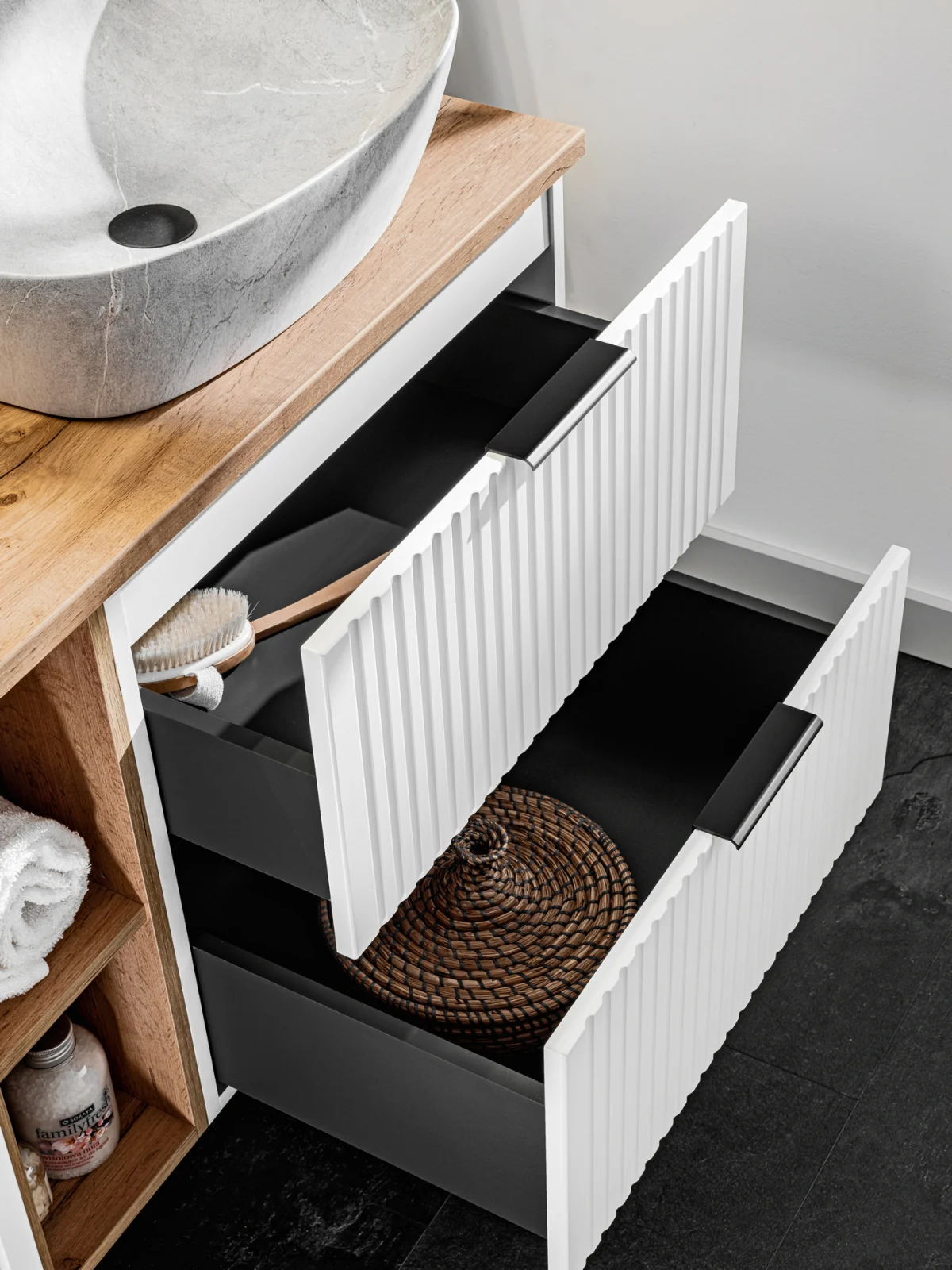 Masca de chiuveta din lemn