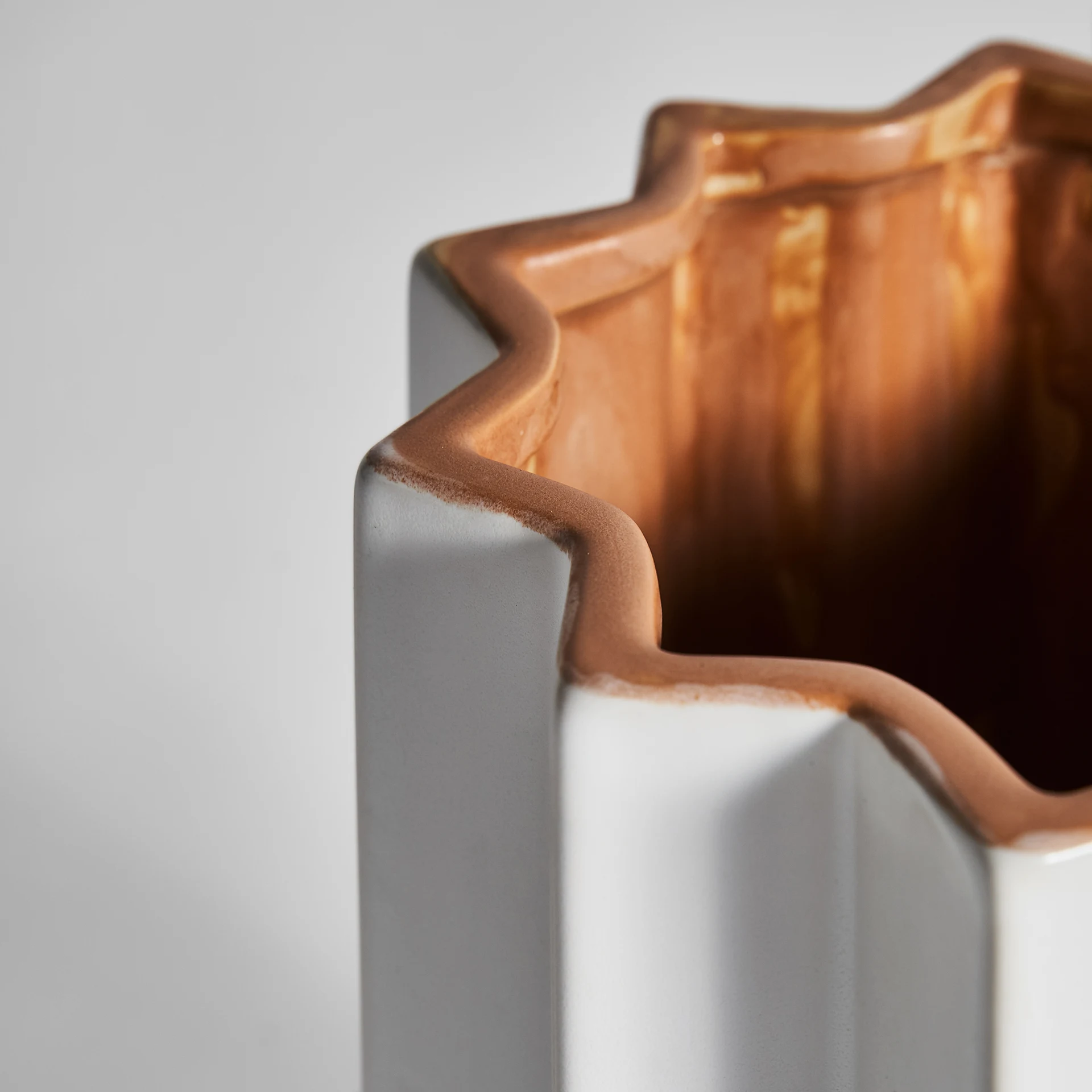 Vaza plisata din piatra VicalHome 30179 [6]