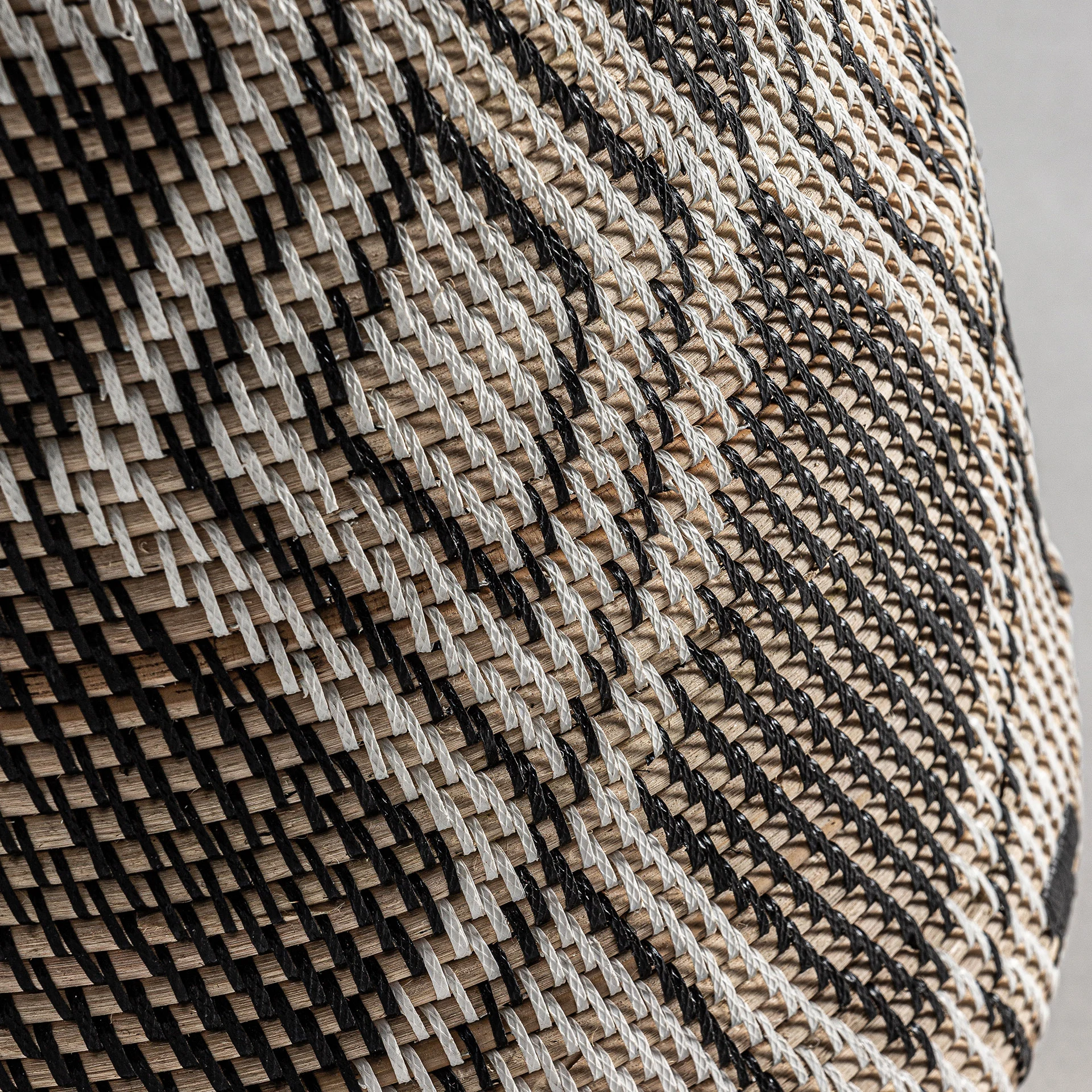 Vaza Decorativa din Ratan, Maro, 38x38x35 cm - VicalHome 32579 [8]