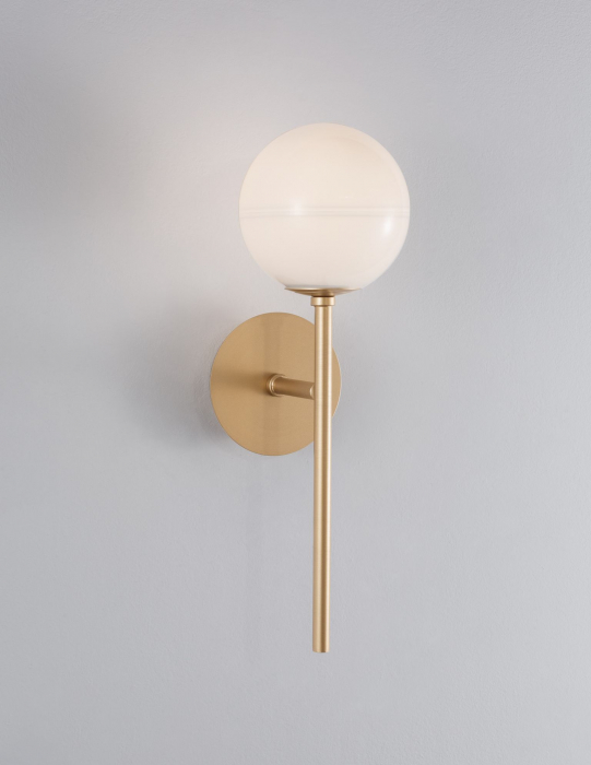 Aplica perete aurie Ganiza 35 cm abajur forma glob alb sticla opal, design modern, 9960617 - Novaluce [3]