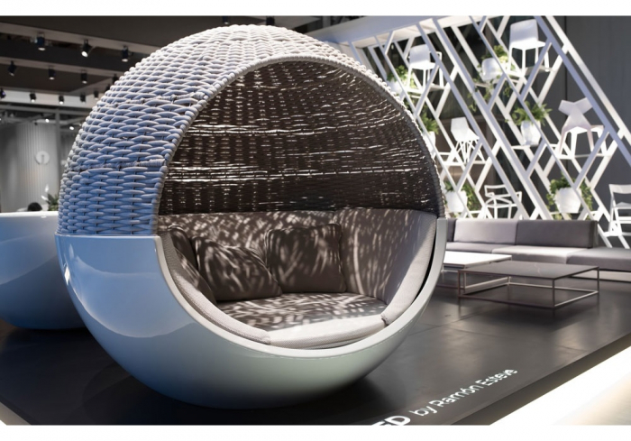 Baldachin lux sferic gradina/piscina Ulm Moon Ø200 cm cu acoperis impletit, iluminare LED optionala, 54279 - Vondom [7]