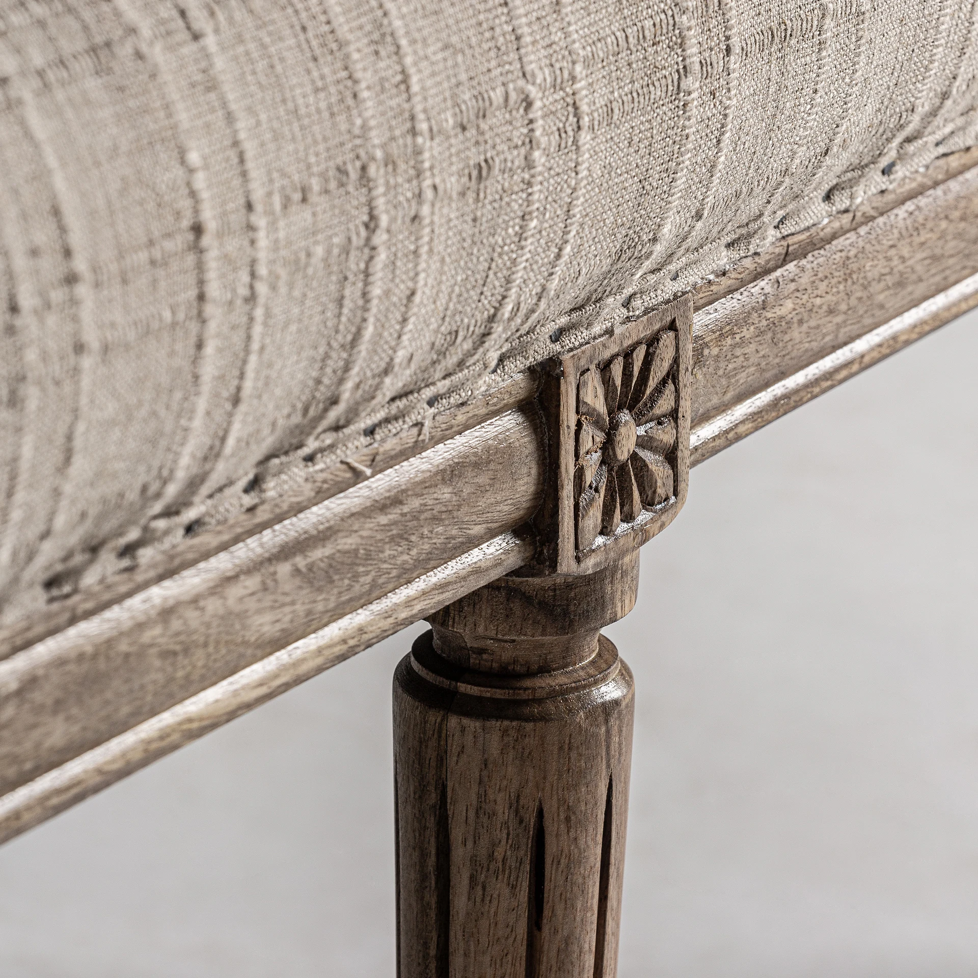 Canapea capitonata Bar Hestroff VicalHome 32788 [48]