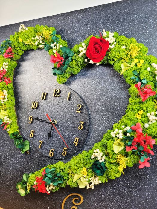 Ceas cu licheni in forma de inimioara Heart 40/50 cm verde cu trandafiri, CS40LF_GRN_RED_40 - Lacraru [2]