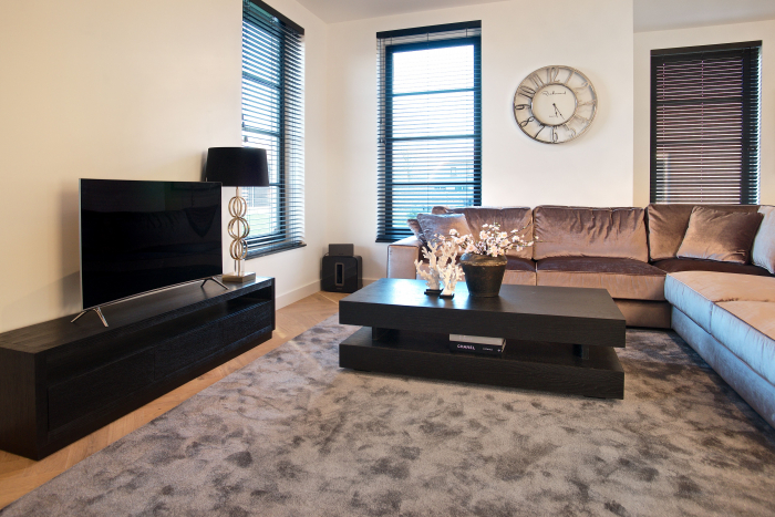 Comoda TV premium neagra cu 3 sertare Kelda, 185 cm, furnir stejar, 6503 BLACK - Richmond Interiors [6]