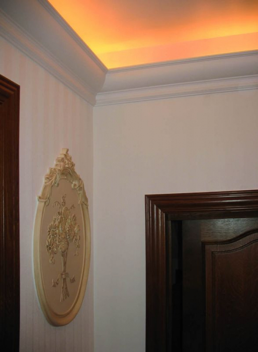 Cornisa decorativa din polimer rigid C9 - 5x5x200 cm [2]