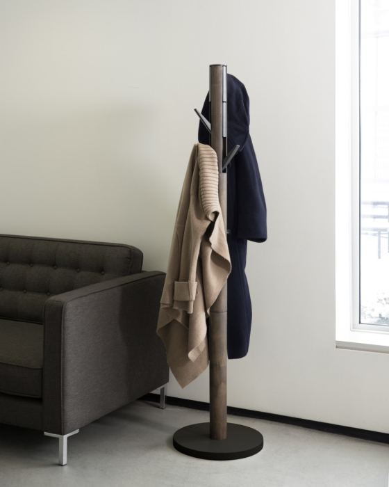 Cuier Flapper 40x40x168 cm, Lemn Negru Nuc - Umbra [4]