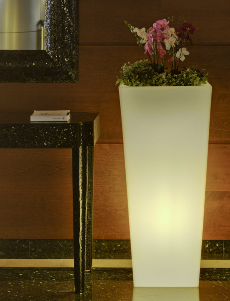 Ghiveci inalt patrat tip lampa Yaro 50x110 cm, iluminare LED, LUMML050OFNW - King [2]