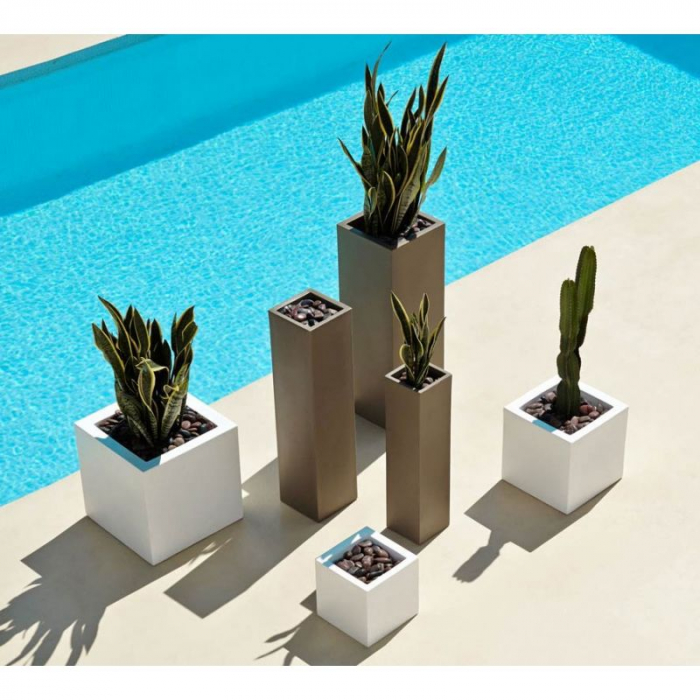Jardiniera gradina forma inalta patrata LED Tower 20x20x80 cm, 44120A - Vondom [3]