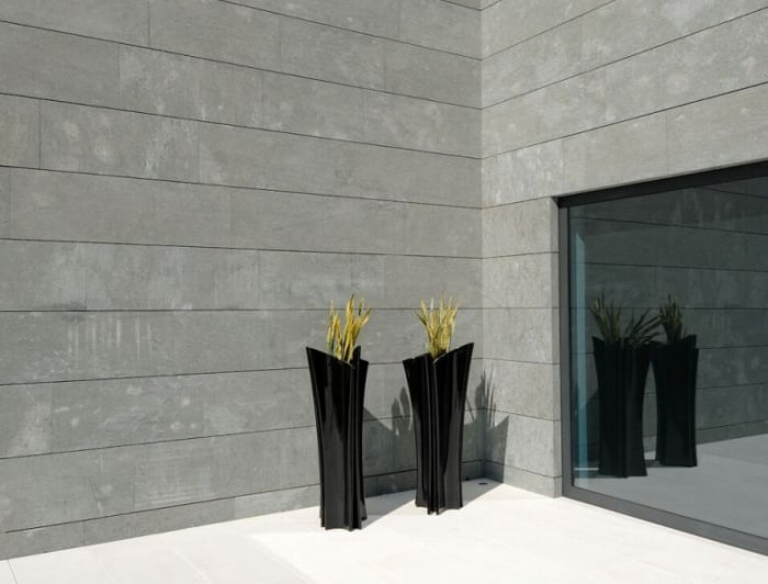 Jardiniera inalta decorativa LED Alma 140 cm cu design modern, finisaje premium, 53013R - Vondom [7]