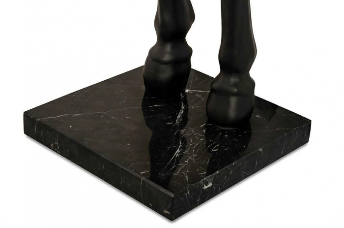 Lampadar extravagant tip statuie Horse High in forma de bust cal negru/alb, JB001S - King [5]