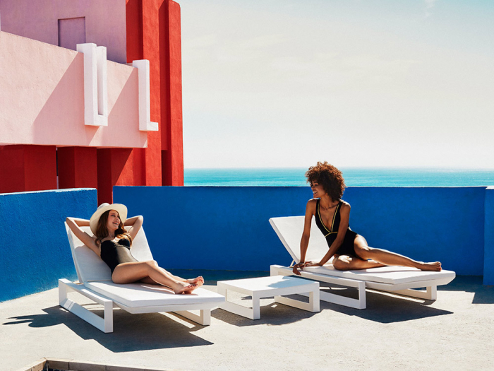 Lounger premium pentru gradina/piscina Frame 200 cm cu perna tapitata, desin modern, 54097 - Vondom [11]