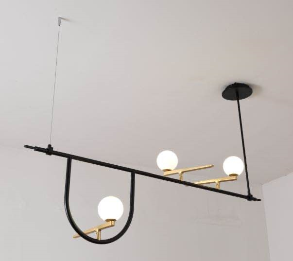 Lustra design lux Kelia 120 cm, structura liniara metal negru, detalii aurii, 3 becuri glob albe, XCP5235A-120 - King [4]