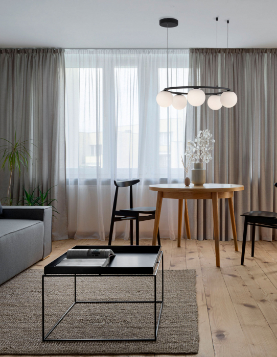 Lustra rotunda neagra cu 5 globuri albe Esila Ø50 cm, iluminare LED, sticla/metal, 9919603 - Novaluce [5]