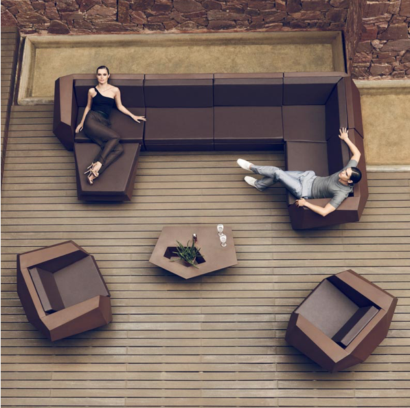 Masa cafea iluminare LED Faz 105x85x32 cm, design modern geometric cu loc frapiera, 54007 - Vondom [34]