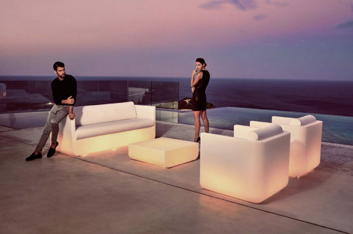 Masuta cafea iluminare LED Ulm, diverse finisaje, 82x82x27 cm, design modern, 54132 - Vondom [29]