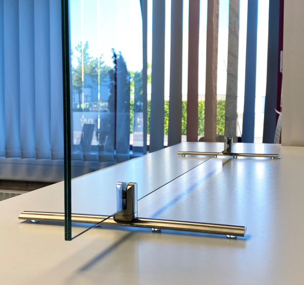 Panou de protectie plexiglas 6/8 mm 100x75 cm cu suport metalic [2]