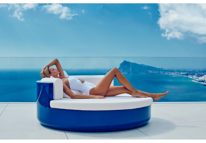 Pat sezlong rotund pentru exterior Ulm Ø180 cm cu spatar inalt si iluminare LED, 54182 - Vondom [6]