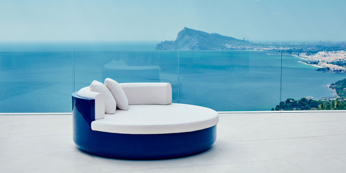 Pat sezlong rotund pentru exterior Ulm Ø180 cm cu spatar inalt si iluminare LED, 54182 - Vondom [5]