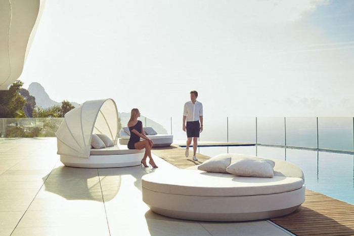 Pat sezlong rotund pentru piscina/gradina Vela Round Basic Ø210 cm cu copertina retractabila si iluminare LED optionala, 54187 - Vondom [3]