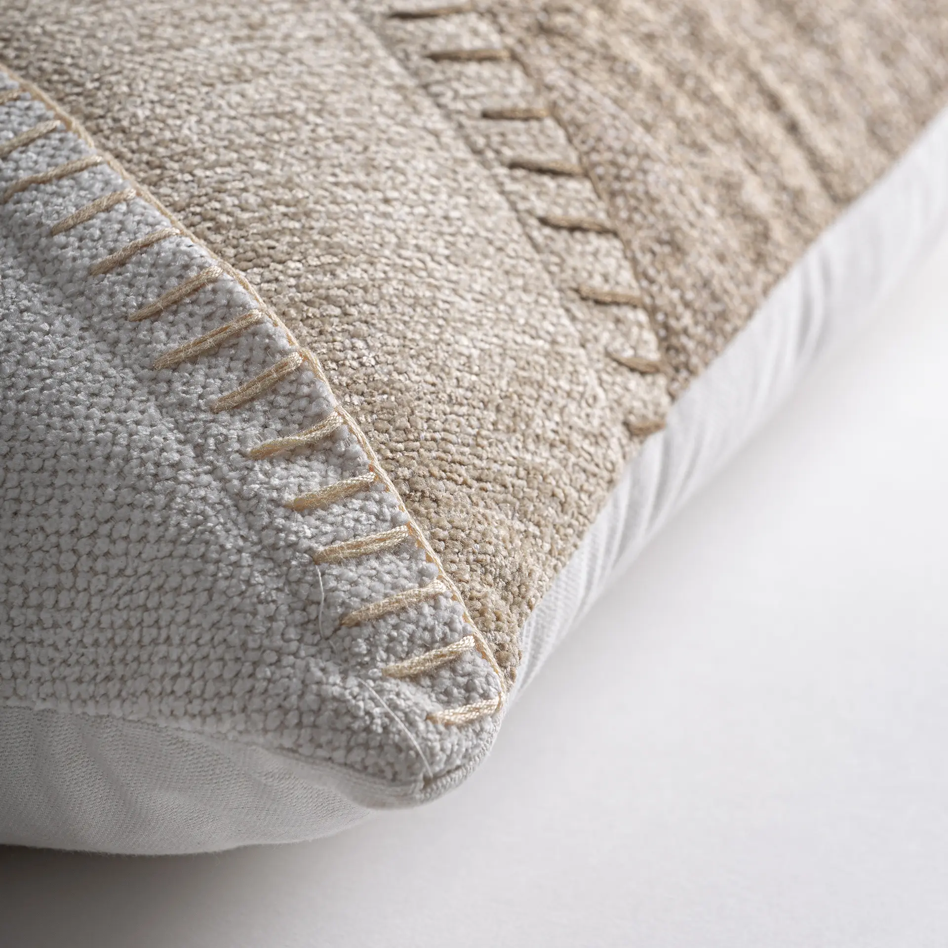 Perna Liken din Bumbac și Chenille Tonuri Maronii, 50x10x30cm, VicalHome 38452 VicalHome 38452 [2]
