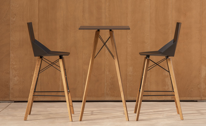 Scaun inalt bar terasa Faz fara brate 53x52x111 cm picioare lemn, model geometric modern, 54301 - Vondom [3]