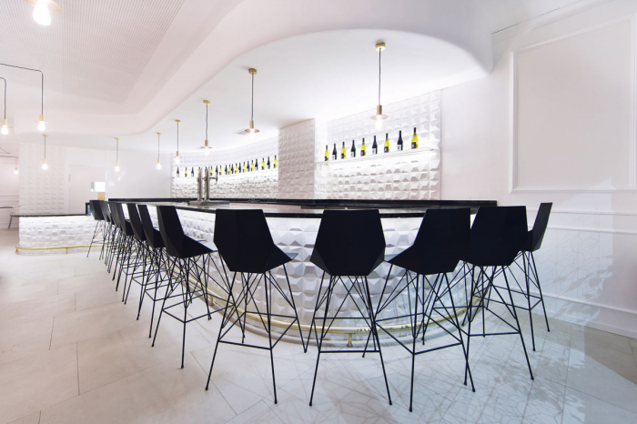 Scaun inalt de bar terasa Faz 57x51x102 cm cu brate, model modern geometric, baza metal, 54165 - Vondom [4]