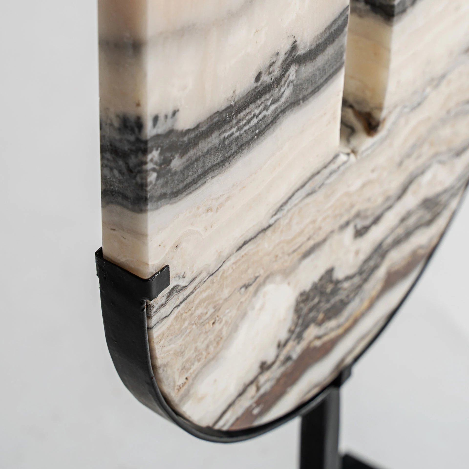 Sculptura Decorativa din Fier si Marmura, Tonuri Neutre, 26x10x40 cm - VicalHome 36625 [8]