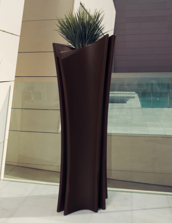 Jardiniera inalta decorativa LED Alma 140 cm cu design modern, finisaje premium, 53013R - Vondom [4]