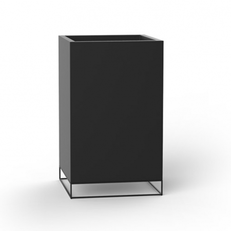 Ghivece/jardiniere gradina simple & cu iluminare LED - Jardiniera inalta LED cu picioare metalice Vela High Cube 60x60x100 cm, 54036A - Vondom
